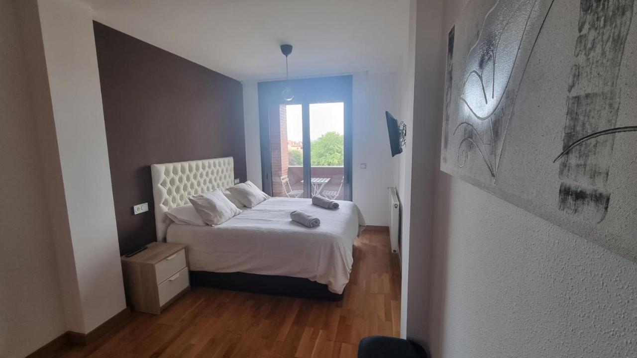 Piso Zona Hospital 6 Personas Apartment Oviedo Luaran gambar